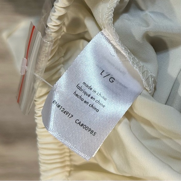 NWT WeWoreWhat Ruffle Short Sleeve Ivory Crop Top Blouse Keyhole Back Size L - Picture 7 of 8